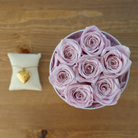 7 Sweet Pink Roses with Gold Necklace Home Gifts Leleyat Fleur