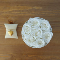 7 White Roses with Gold Necklace Home Gifts Leleyat Fleur
