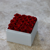 Leleyat Flower Box - 16 Forever Red Roses Preserved and Lightly Scented with Natural Rose Oil - Roses in a Box For Every Occasion Home Gifts Leleyat Fleur 